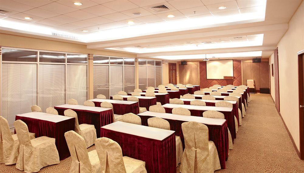 Warm Yes Business Hotel Гуанчжоу Экстерьер фото